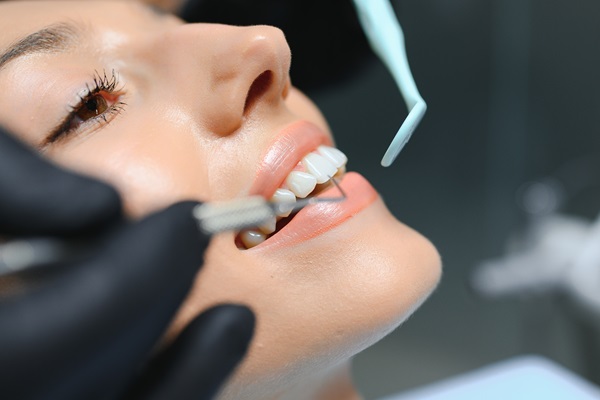 Transform Your Smile: What To Expect From A Cosmetic Dentist